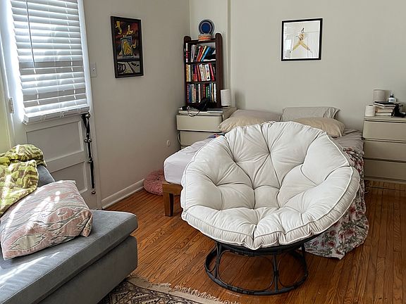 4th image of 411 Naomi St #1