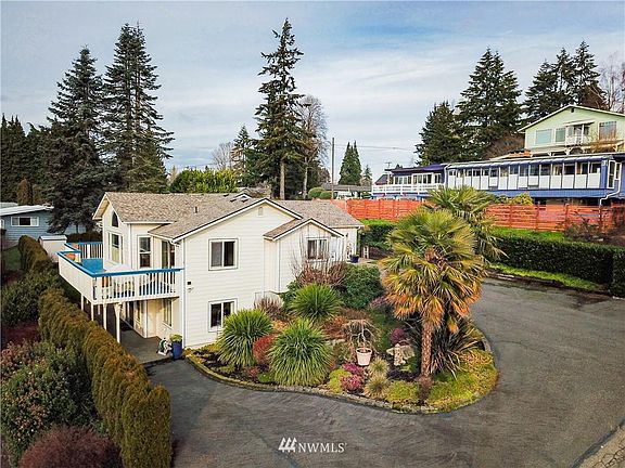3rd image of 1526 7th Ave SE