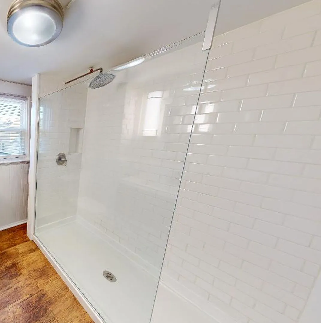 3 Bedrooms, 1 Full Bathroom + 2 Free Off-Street Parking Spaces Beautiful Campus Property Availabl... — Photo 2