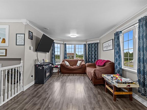 5th image of 151 Sheldon Drive