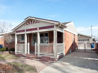 219 S Wildwood St, Westland, MI 48186
