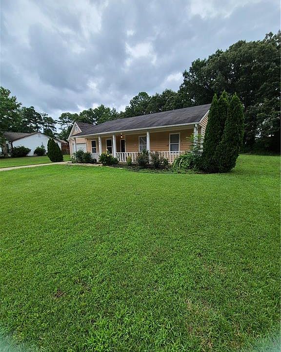 1st image of 949 Country Oaks Ct