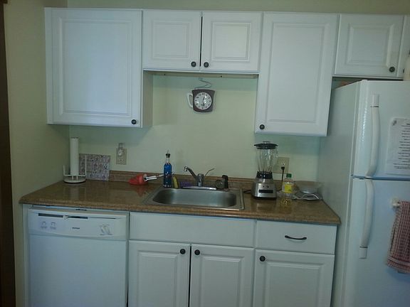 3rd image of 429 E Lakeside Dr