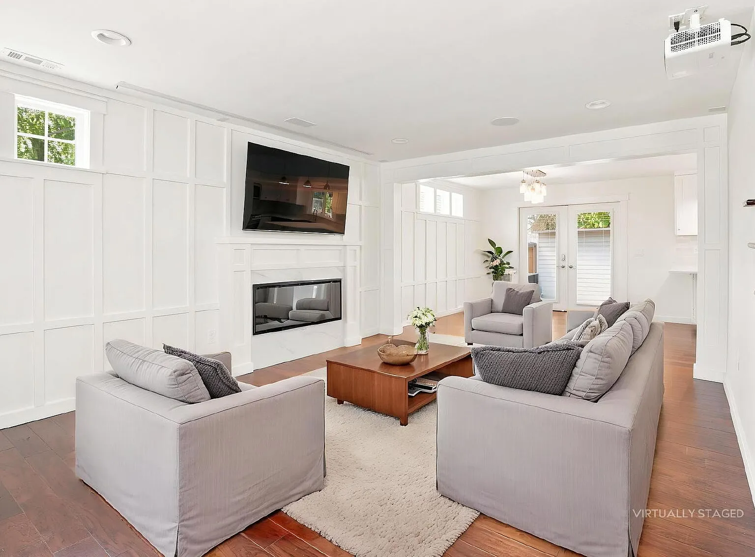 4 Bedroom PLUS Above Garage Bonus Room in Bothell! Air Conditioned! — Photo 4