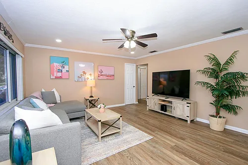 55 Velma Dr W Photo 1