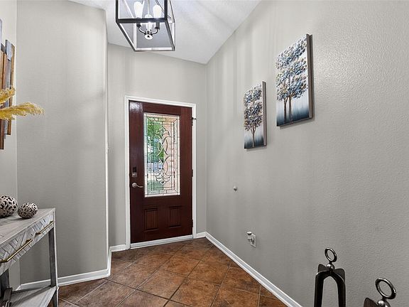 3rd image of 8423 Chicory Dr