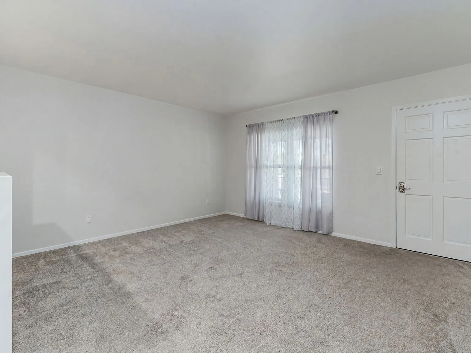 1 bed, 615 sqft, $1,700 — Photo 3