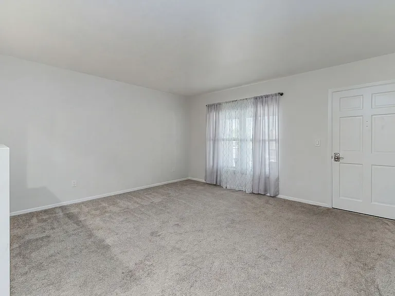 680 71st Ave #13 — Photo 3