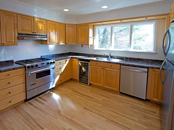4th image of 1 McKenna Pl