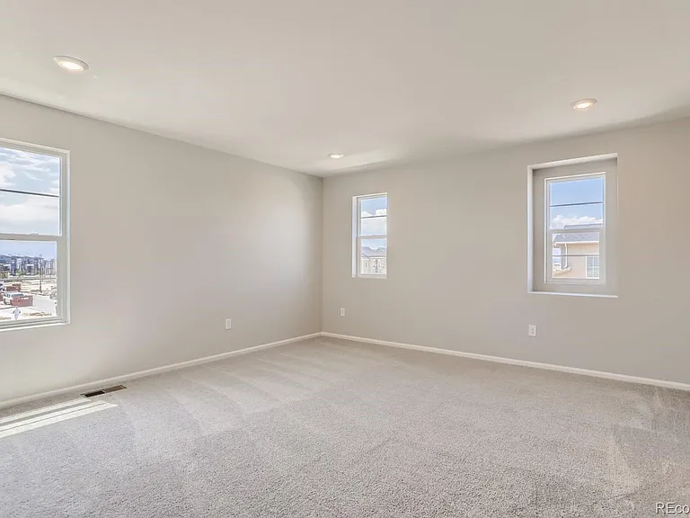 6302 N Fulton St — Photo 13