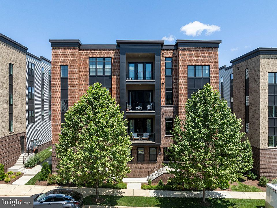 1st image of 43442 Croson Ln #100