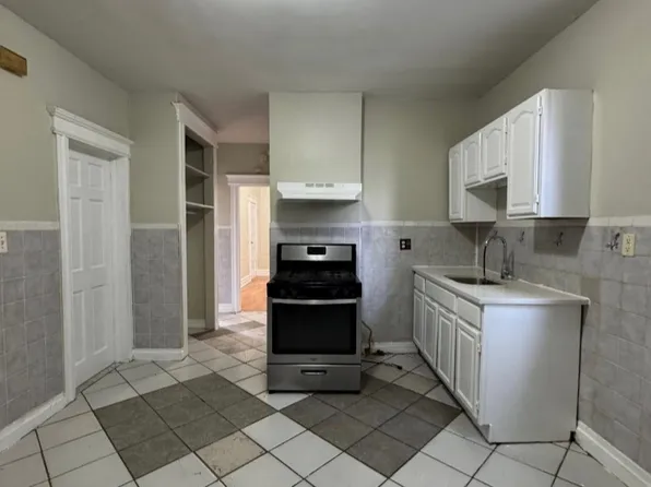 633 S 19th St #1L, Newark, NJ 07103