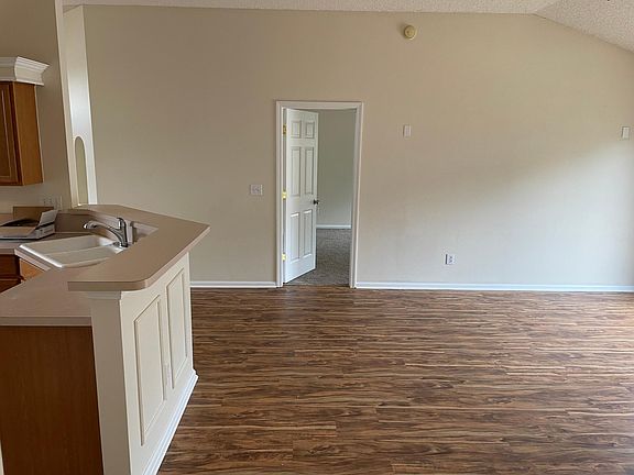 3rd image of 14149 Washburn Ct