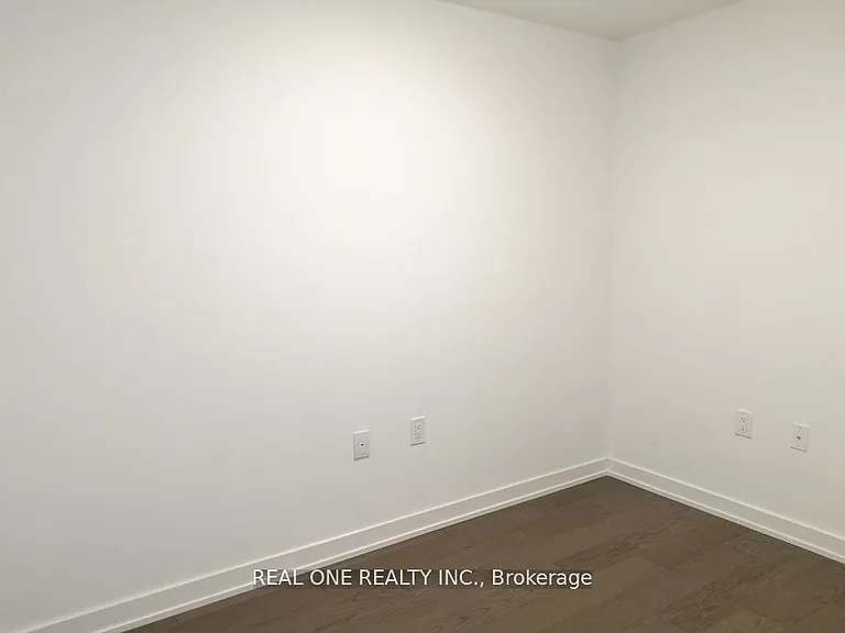 11 Wellesley St W #716 — Photo 6
