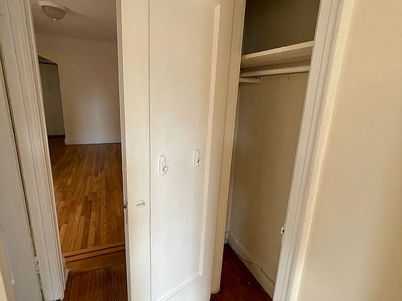 5th image of 2106 33rd St APT D5