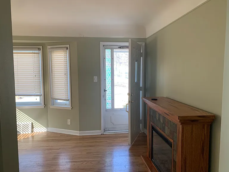 1417 Hoffman Ave — Photo 5