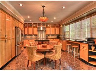 3329 Corte Verso, Carlsbad, CA 92009
