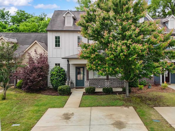 245 The Heights Dr, Calera, AL 35040