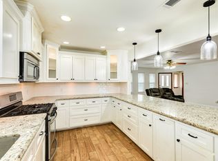 52 S Bachelor Button St, Lake Jackson, TX 77566