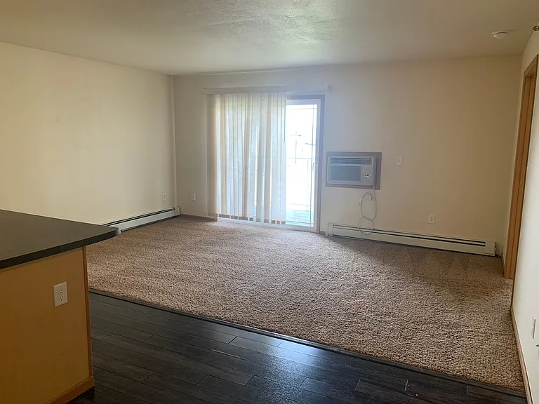 West Lake II Apartments — Photo 24