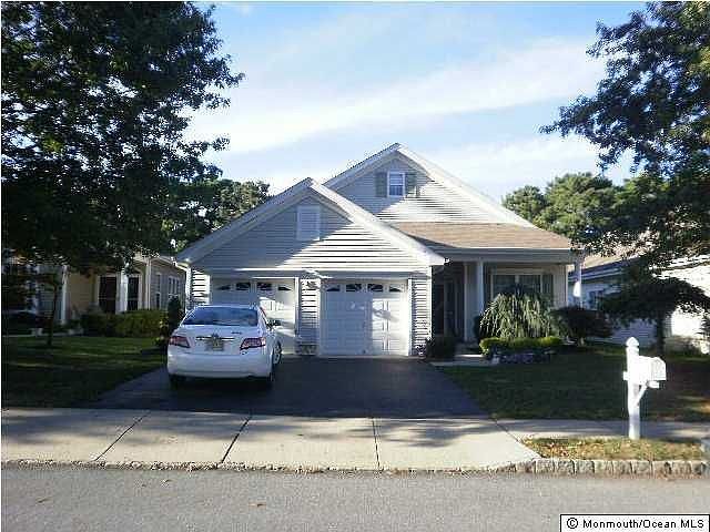 1st image of 43 Spring Valley Dr