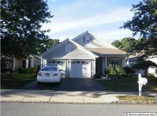43 Spring Valley Dr, Lakewood, NJ 08701