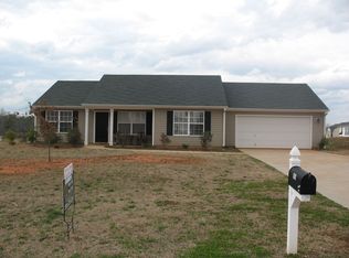 451 Raymond Dr, Winder, GA 30680