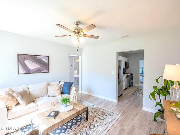 3rd image of 4122 BUNNELL Drive