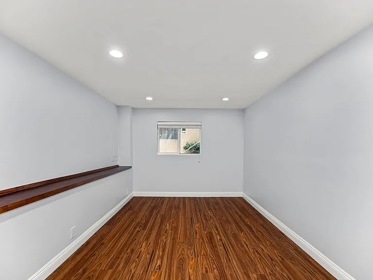 3751 Prestwick Dr — Photo 22