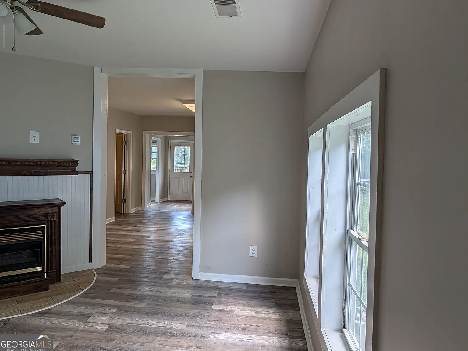 2 bed, 2.0 bath, 1050 sqft, $1,350 — Photo 2