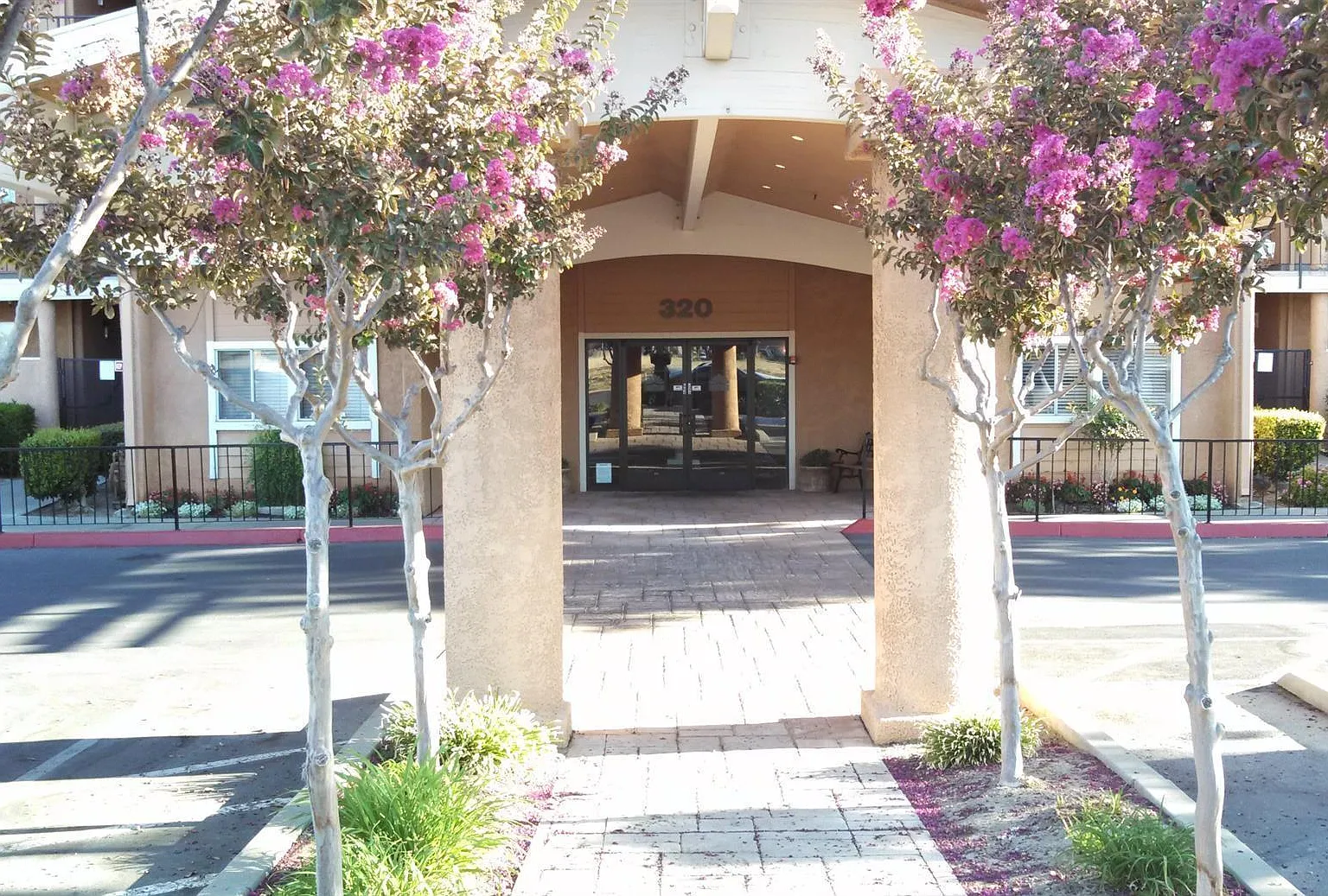 Courtside Towers Senior 55+ Apartments — Photo 2