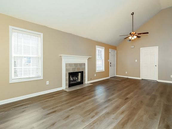 5th image of 1072 Abington Ct