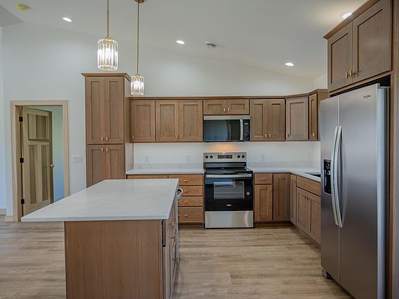 4th image of 533 Boorman Ct