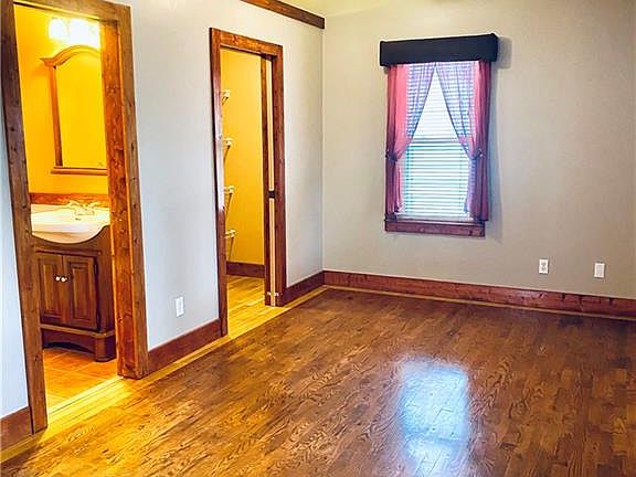 3rd image of 25521 Zeman Ave