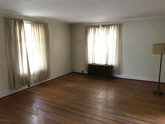 3rd image of 18 Wyoming Ave