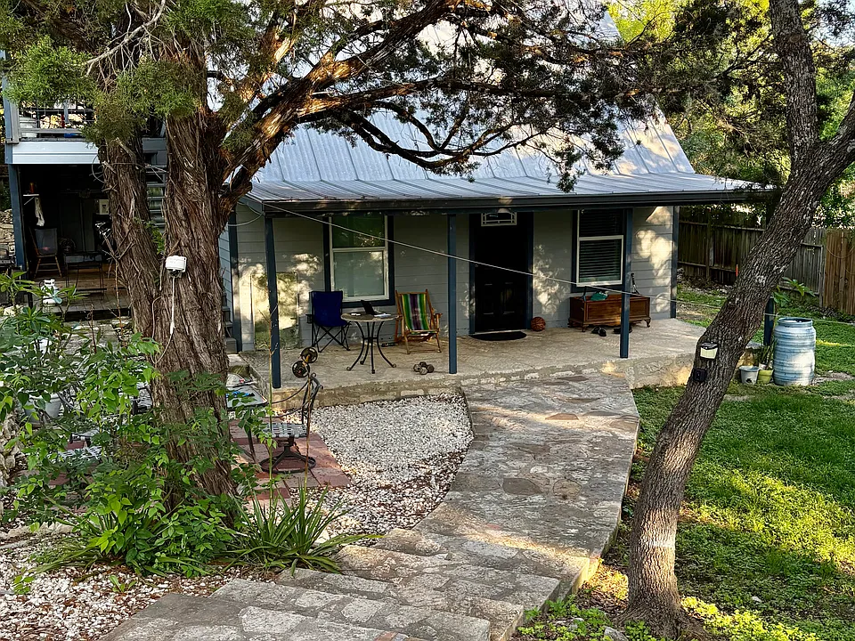 121 Waring Knoll Dr