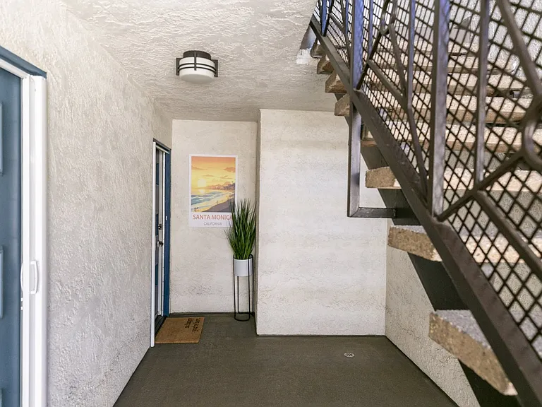 2721 2nd St #106 — Photo 35
