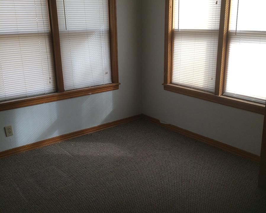 1st image of 2706 2nd Ave