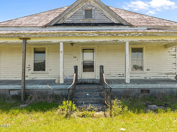 3rd image of 754 Five Points Rd