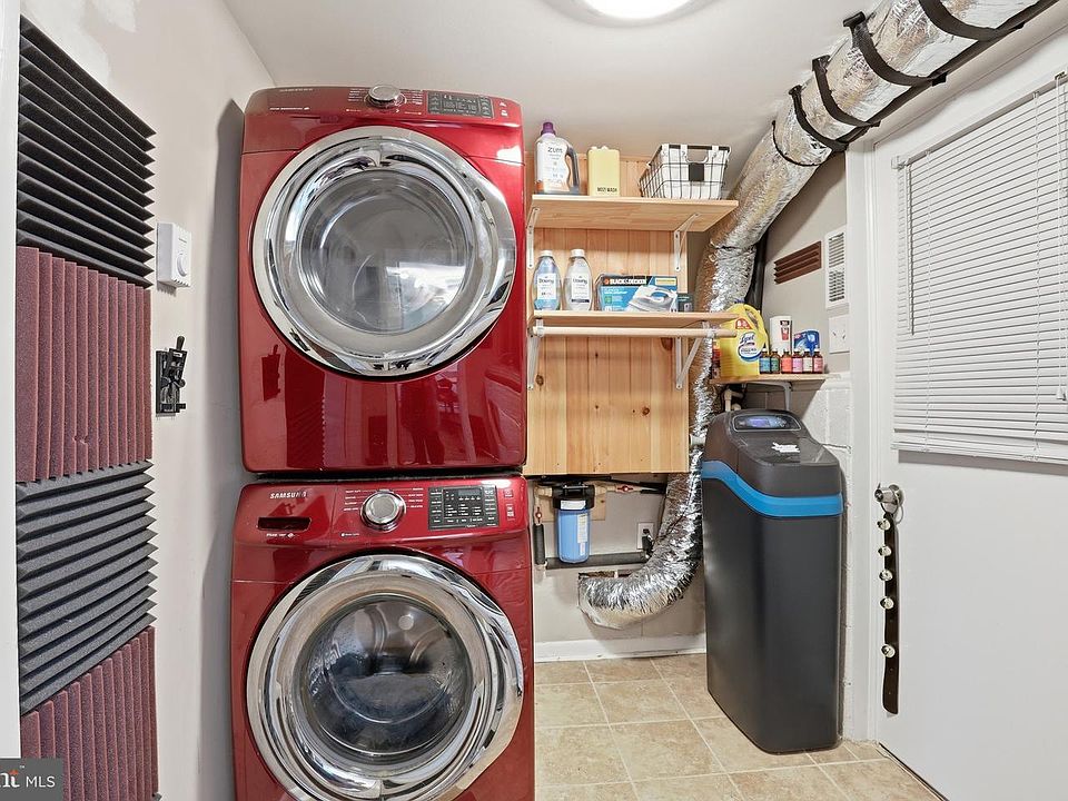 1st image of 132 Irons Ave
