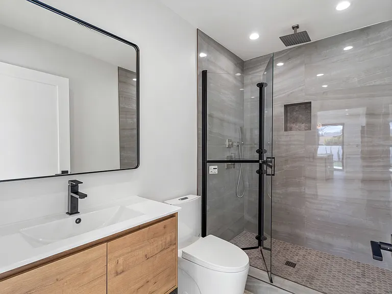 6830 Lubao Ave — Photo 22