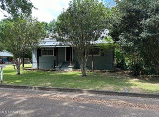 311 N Hickory St, Poplarville, MS 39470