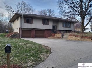 2620 Linda St, Omaha, NE 68147
