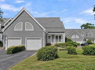 108 Waterfront Plantation Dr, Charleston, SC 29412