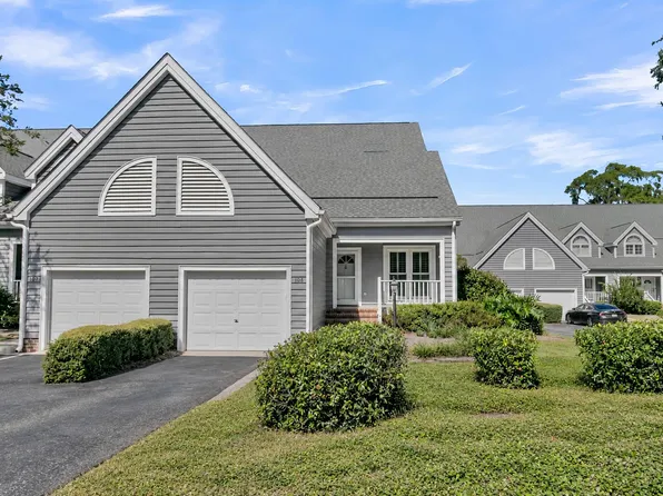 108 Waterfront Plantation Dr, Charleston, SC 29412