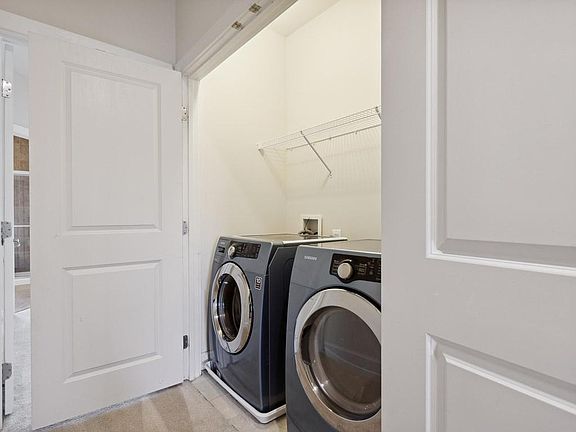 3rd image of 351 Parkview Ave