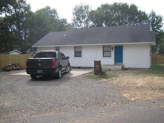 1st image of 501 W 5th St
