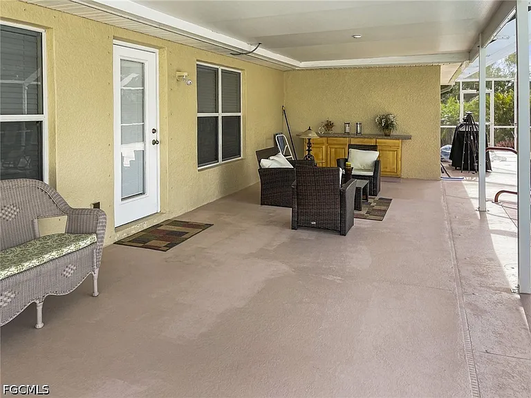 1817 SW 22nd Ln — Photo 10