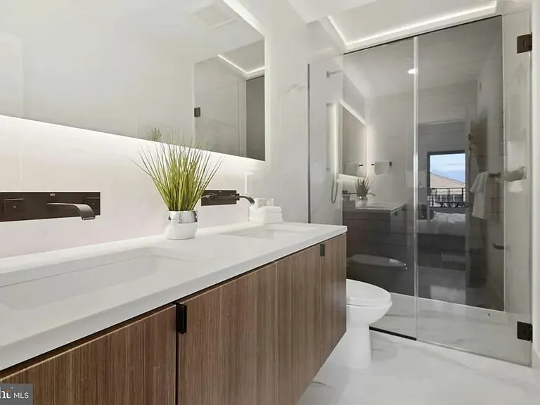 516 M St NW #3 — Photo 20