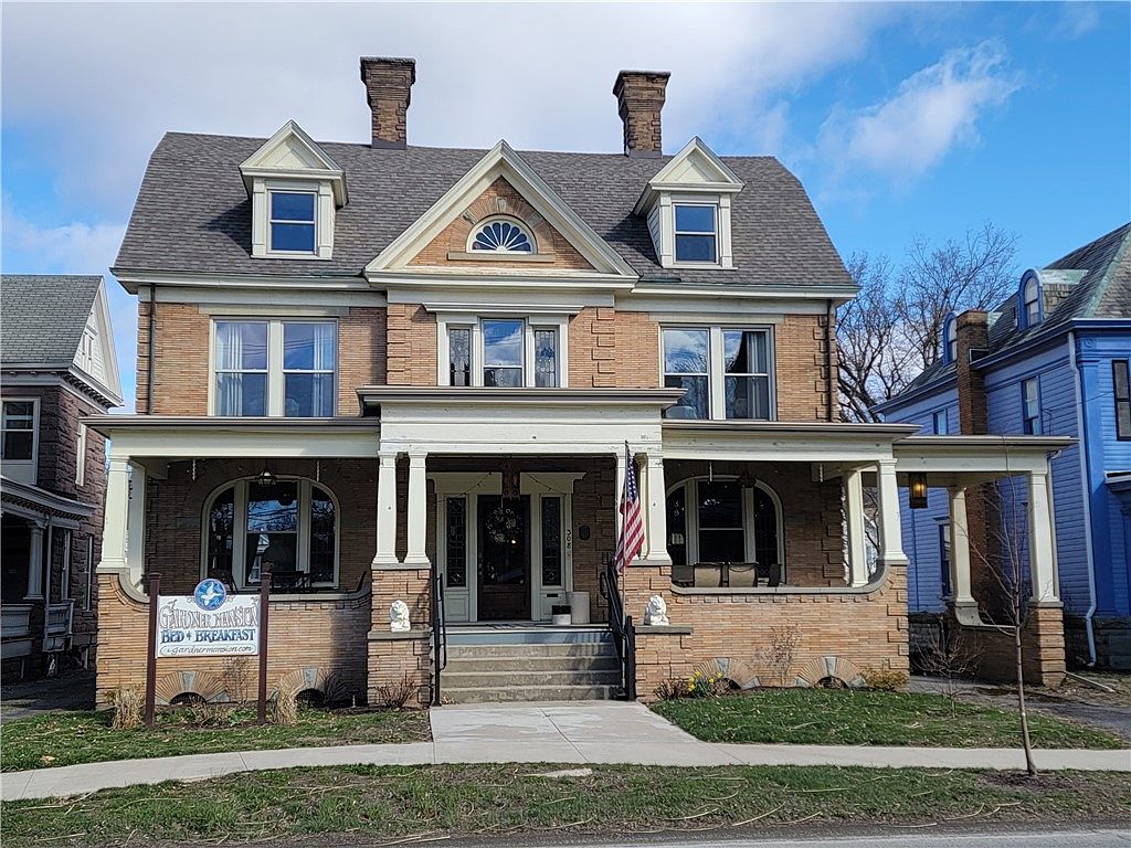 308 W Mahoning St, Punxsutawney, PA 15767 | MLS 1693823 | Zillow
